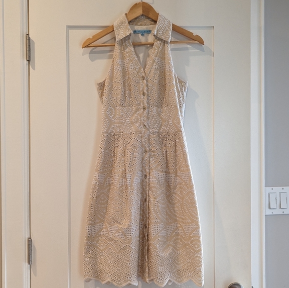 ANTONIO MELANI Dresses & Skirts - Antonio Melani Eyelet Lace Button Down Dress Size 0